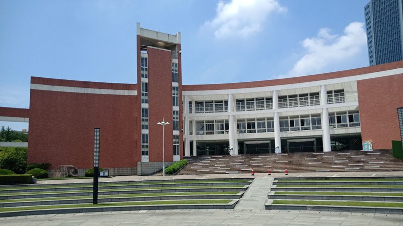 深圳插件来料加工：揭秘其价格构成与选择要点